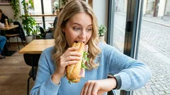 Ernährungswissenschaftler warnt: Warum ein schnelles Mittagessen gefährlich ist